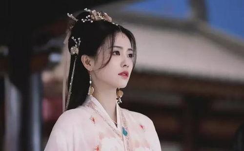 白鹿娱乐圈吃瓜直播,揭秘明星幕后故事，直播带你吃瓜不停歇